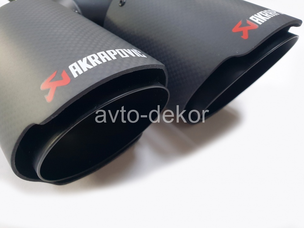 Насадка на глушитель A17 6350L Левая AKRAPOVIC Dвх-61мм, Dвых-2х91мм, Длина-252мм, Ширина-186, карбон+нержавеющая сталь, черный матовый, со скосом, с вырезом  17617, фото 3