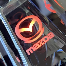 Купить Ручка КПП 2 дизайн MAZDA хрусталь универсальная пластик с подсветкой (7 цветов) на аккумуляторе+провод  18775 в интернет-магазине